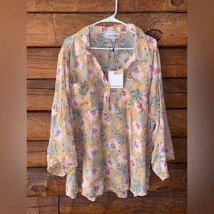 Alex & Parker size 3x nwt Floral Blouse with gold accents